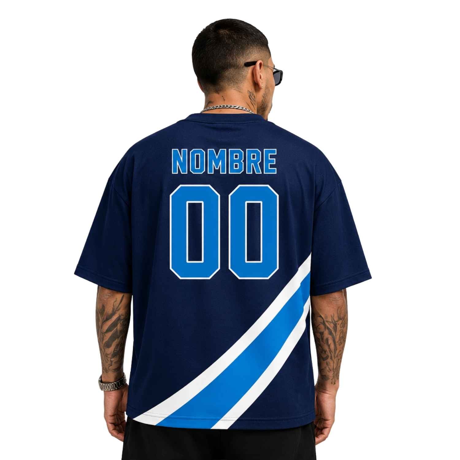 Compra tus poleras oversize streetwear personalizadas en Chile. Diseños urbanos con tela tacto algodon y sublimación de alta definición desde 1 unidad.