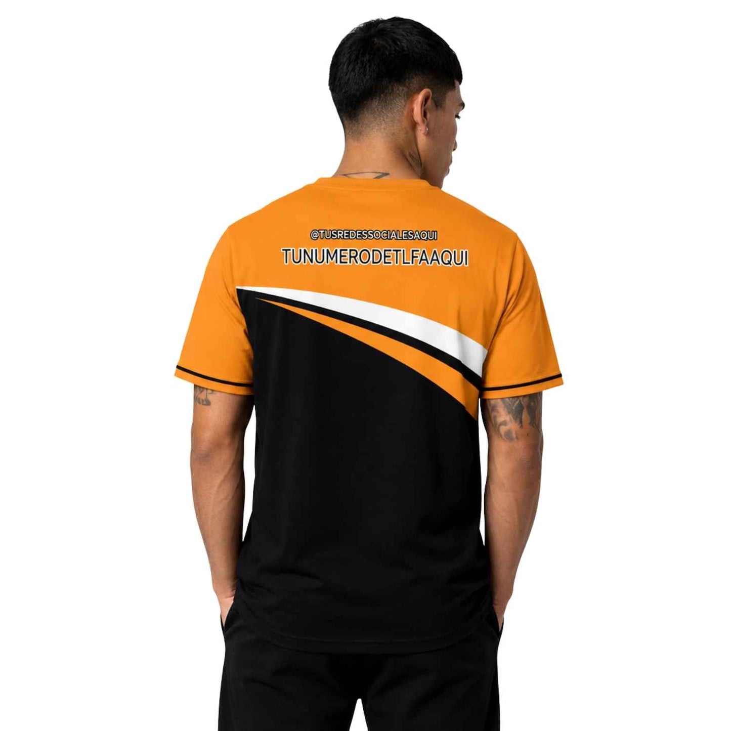 Polera corporativa personalizada con redes sociales y teléfono de contacto para empresas, eventos o marcas independientes - Comercial Criollo
