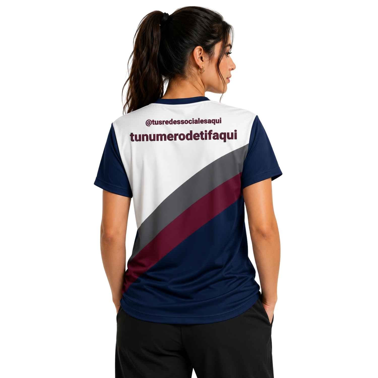 Polera corporativa personalizada con redes sociales y teléfono de contacto para empresas, eventos o marcas independientes - Comercial Criollo
